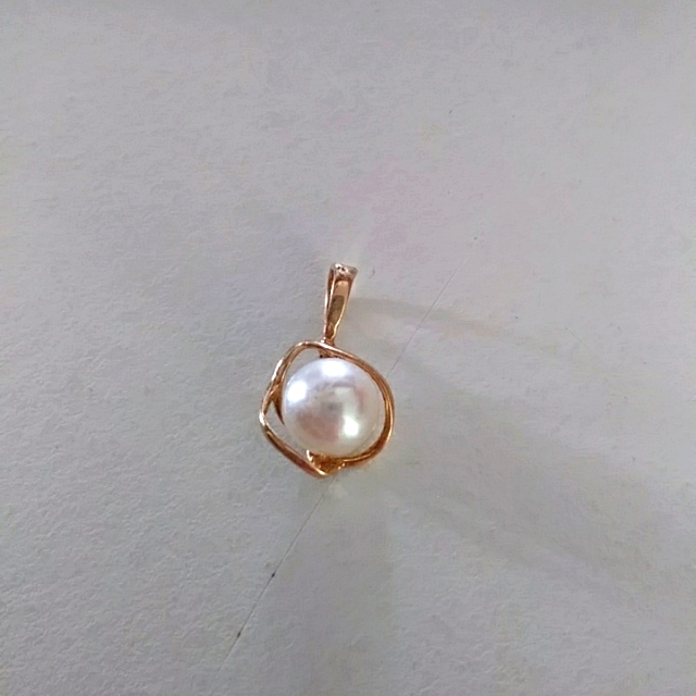 14 Kt Yg Pearl Pendant